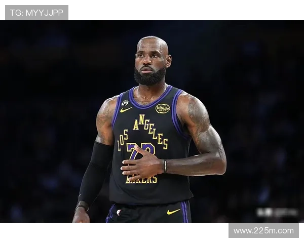 詹皇揭秘里夫斯被冷落原因竟是外貌